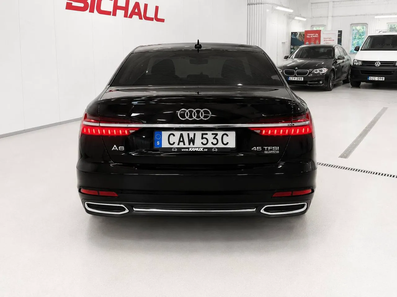 Vehicle image 6