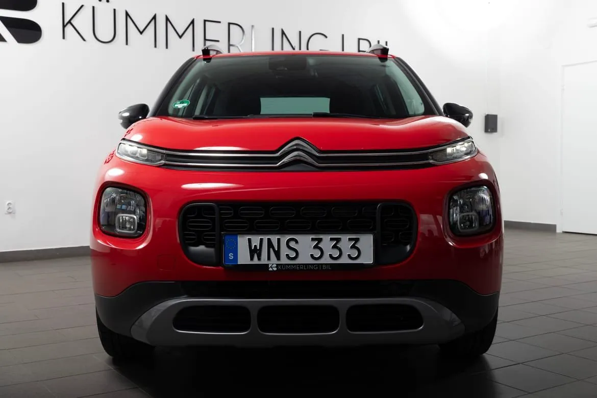 Vehicle image 7