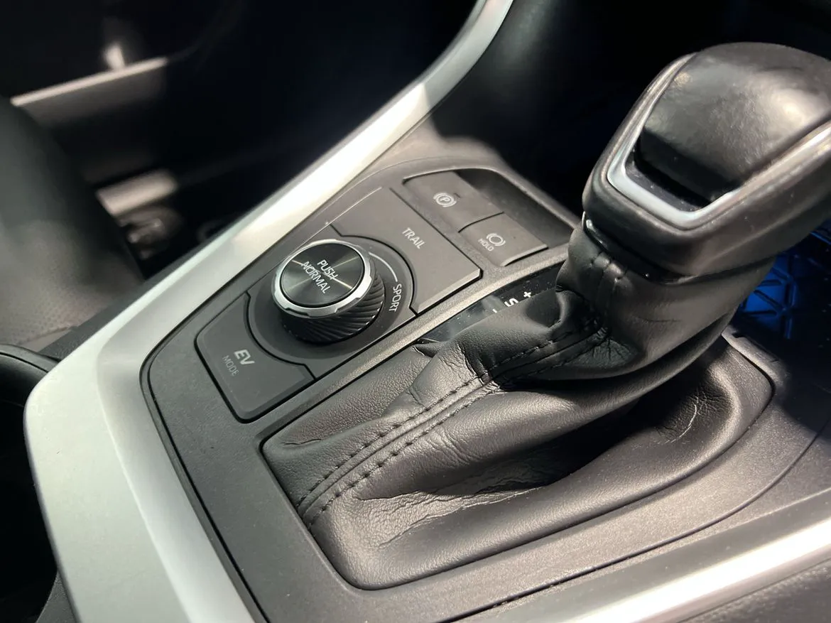 Vehicle image 21