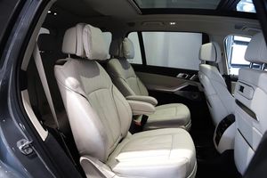 BMW X7 bild 9