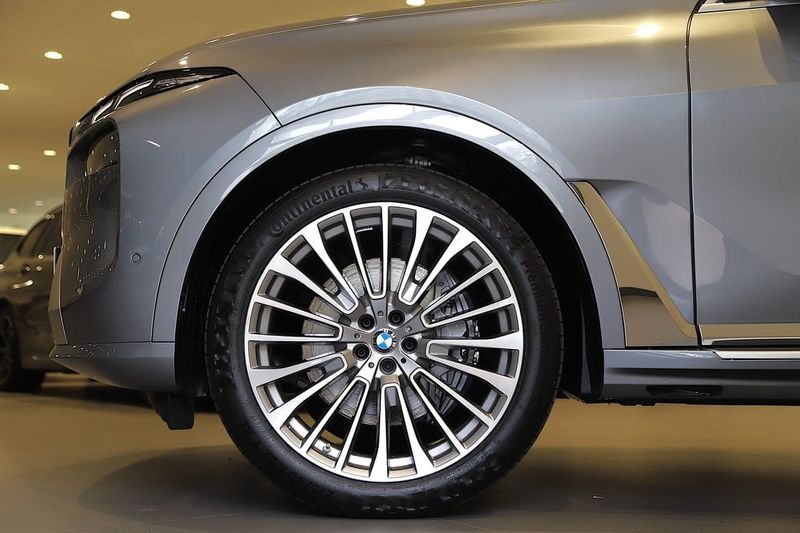 BMW X7 bild 4