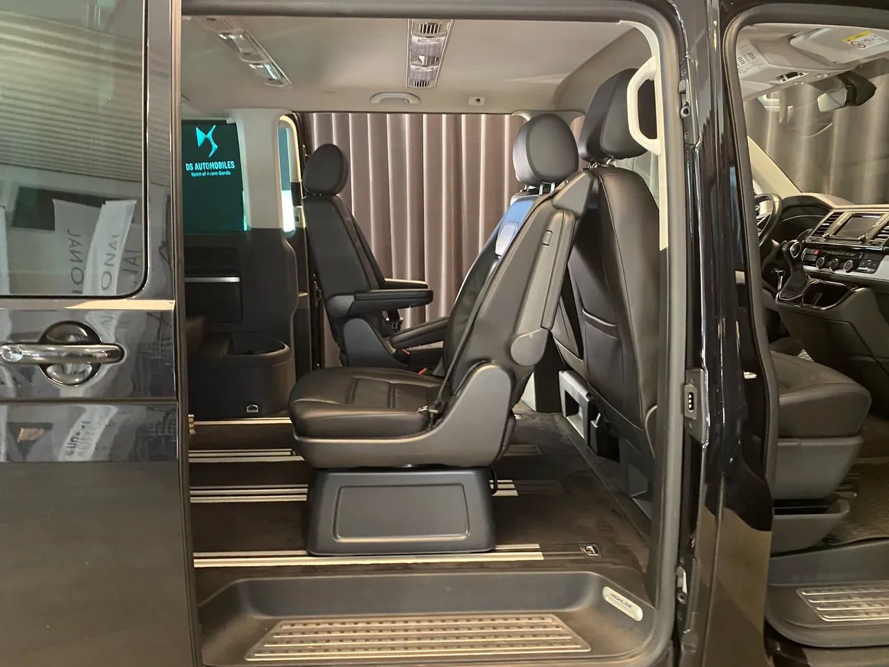 Vehicle image 36