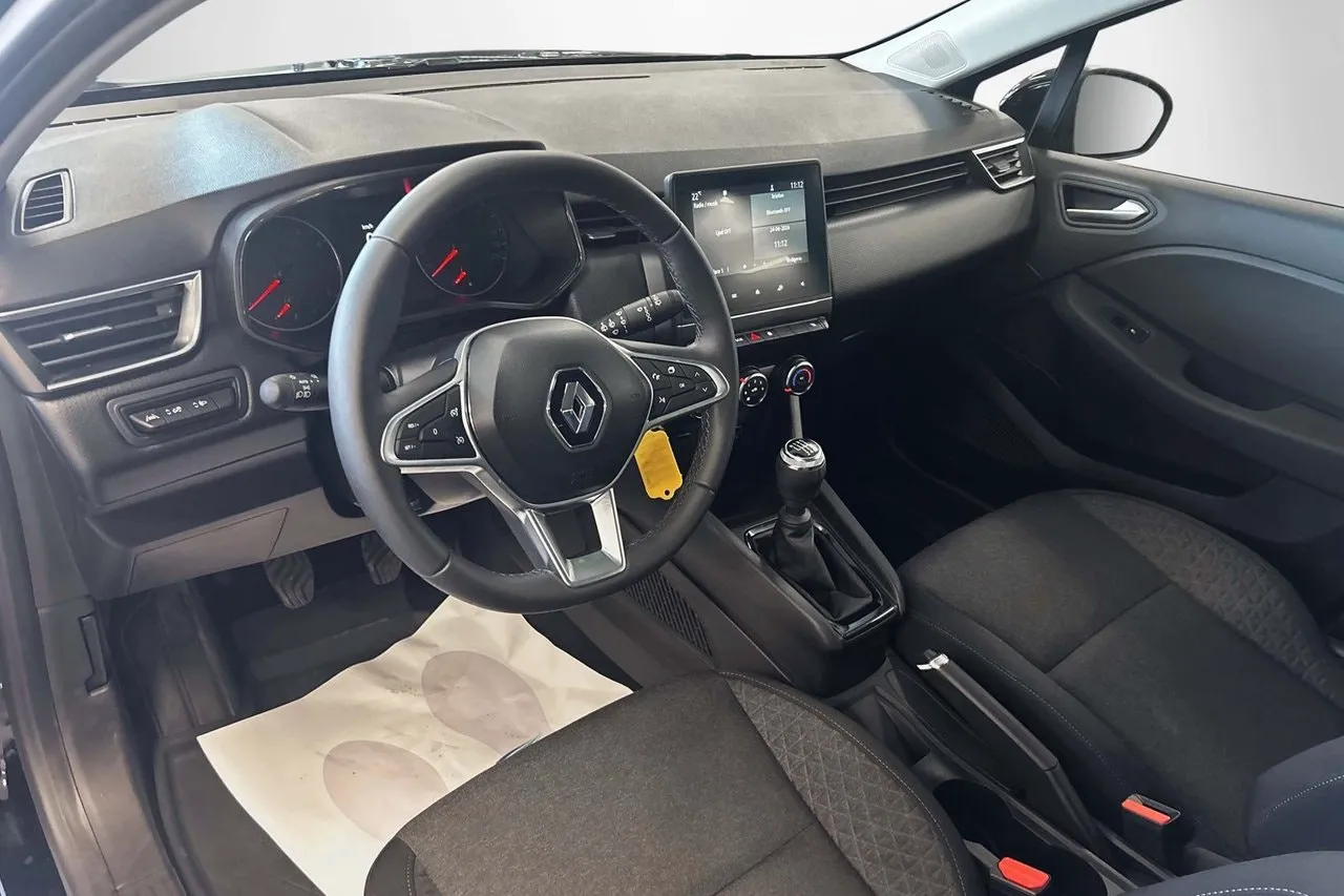 Vehicle image 7