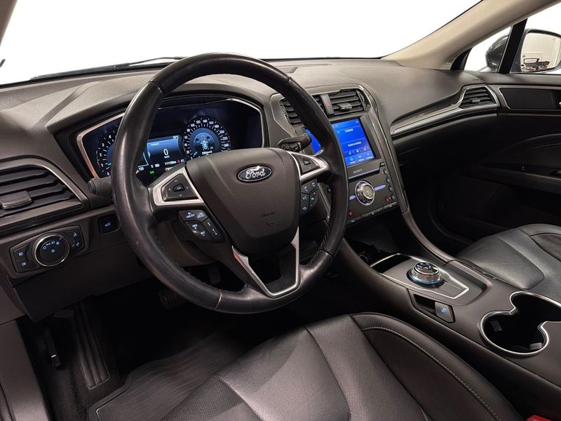 Ford Mondeo bild 8