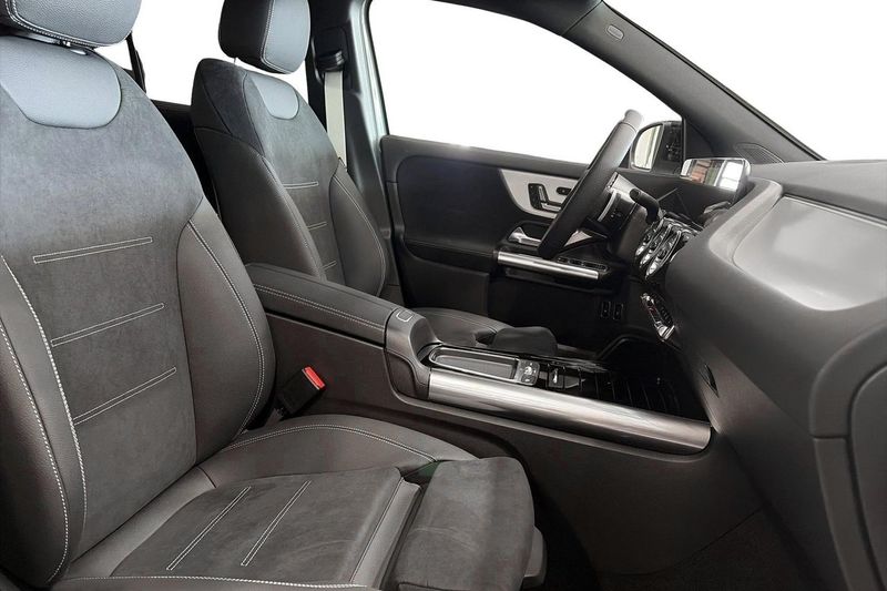 Mercedes GLA250 bild 4
