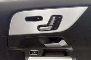Mercedes GLA250 bild 19