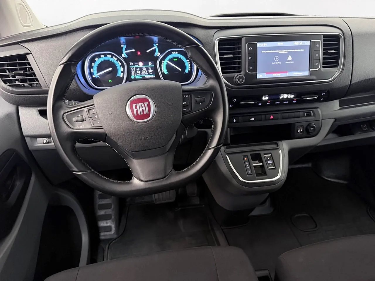 Vehicle image 17