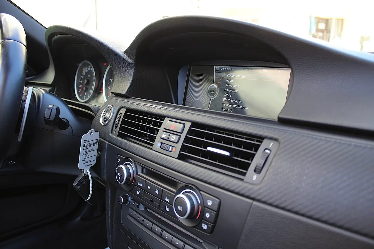 Vehicle image 30