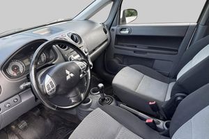 Mitsubishi Colt bild 9