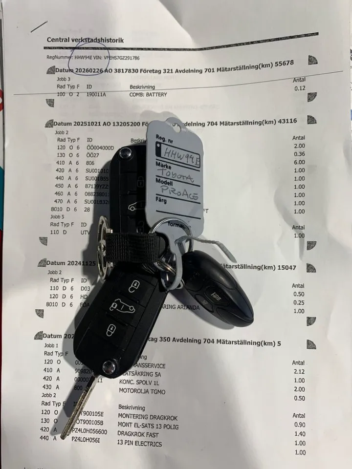 Vehicle image 18