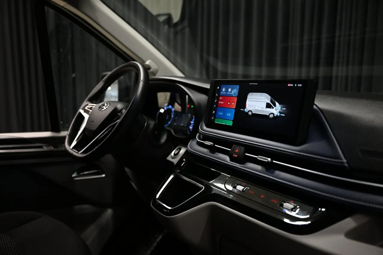 Vehicle image 35