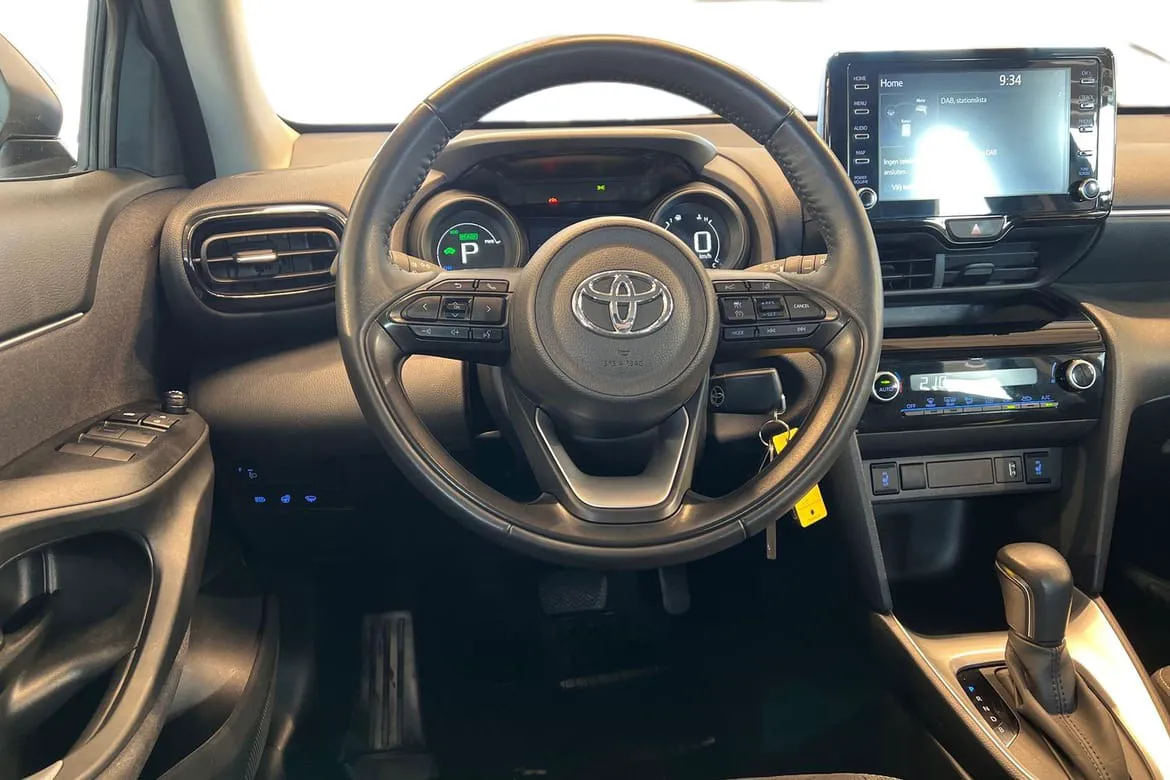 Vehicle image 11
