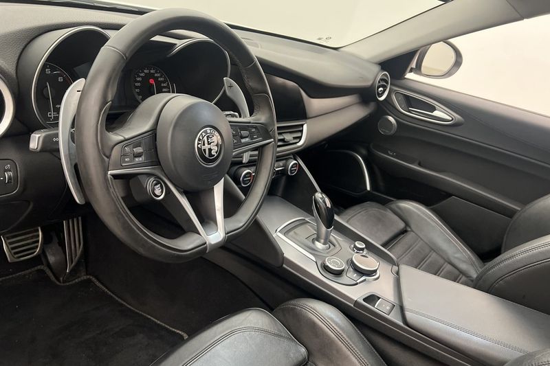 Alfa Romeo Giulia bild 8