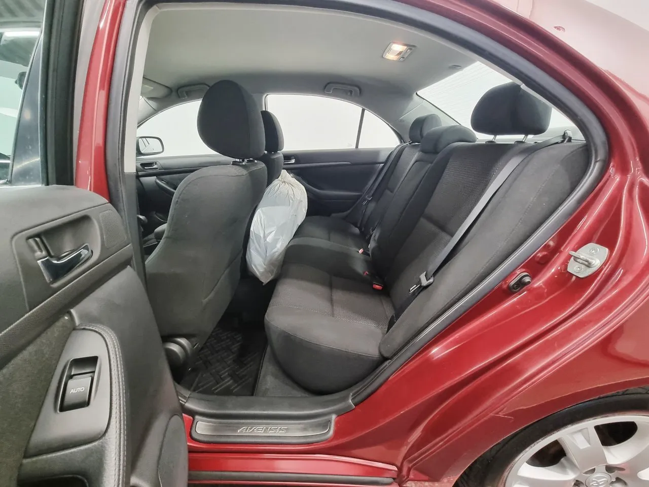 Vehicle image 7