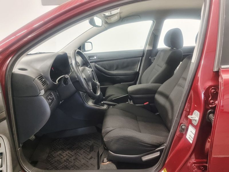 Toyota Avensis bild 5