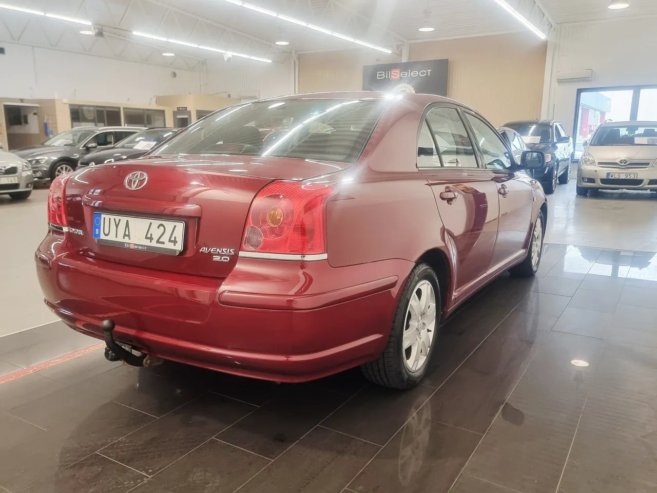 Vehicle image 14