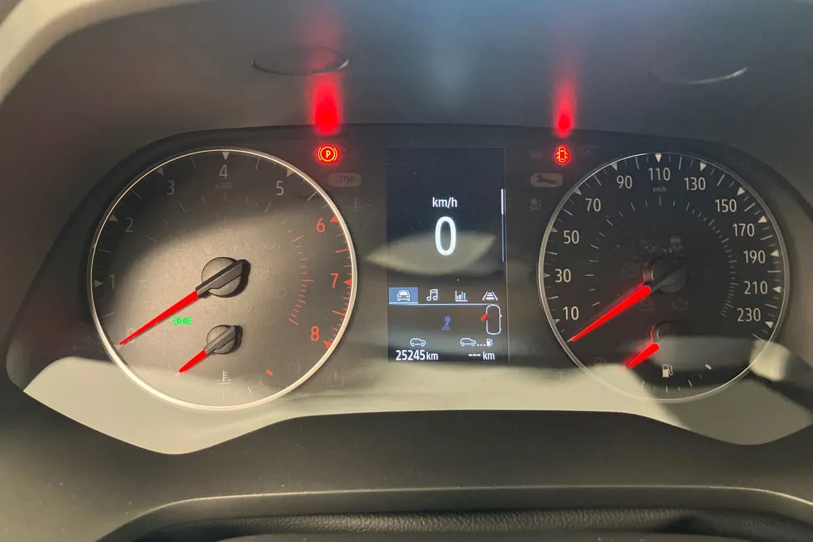 Vehicle image 15
