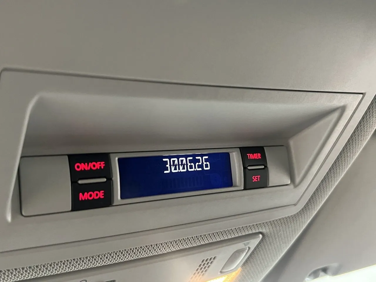 Vehicle image 30