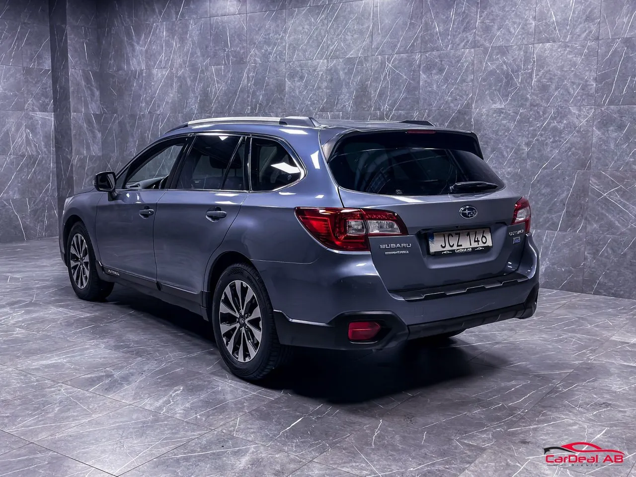 Vehicle image 6