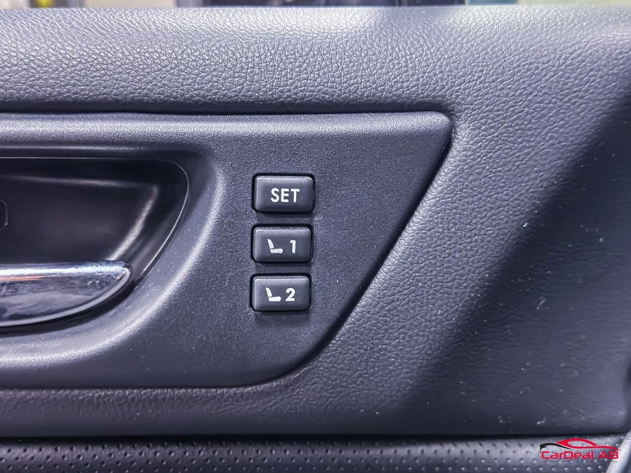 Vehicle image 27