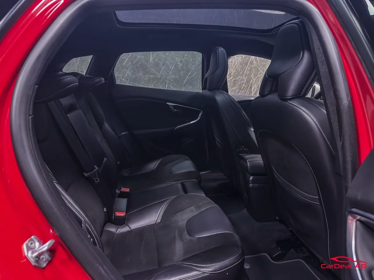 Vehicle image 17