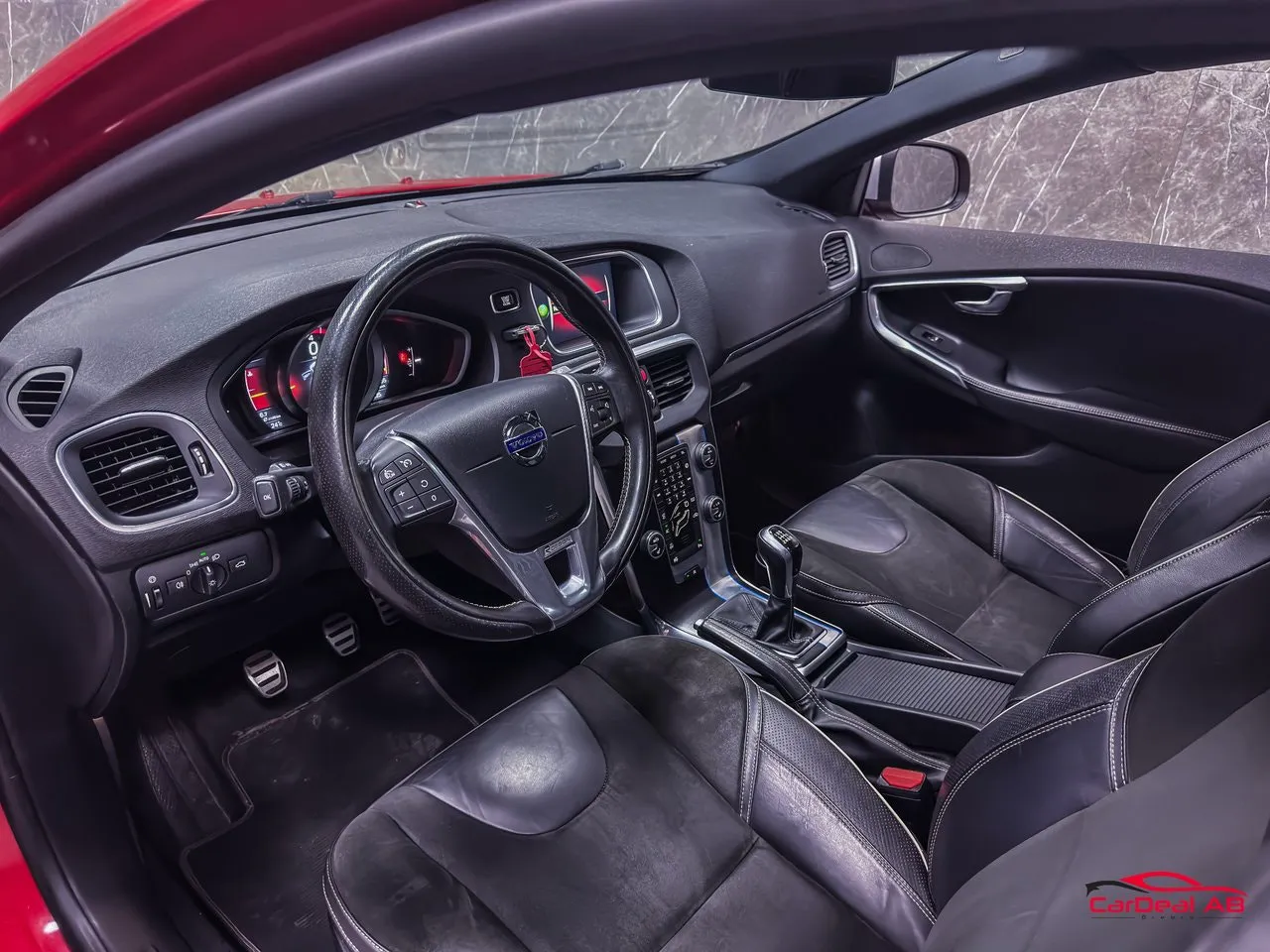Vehicle image 14