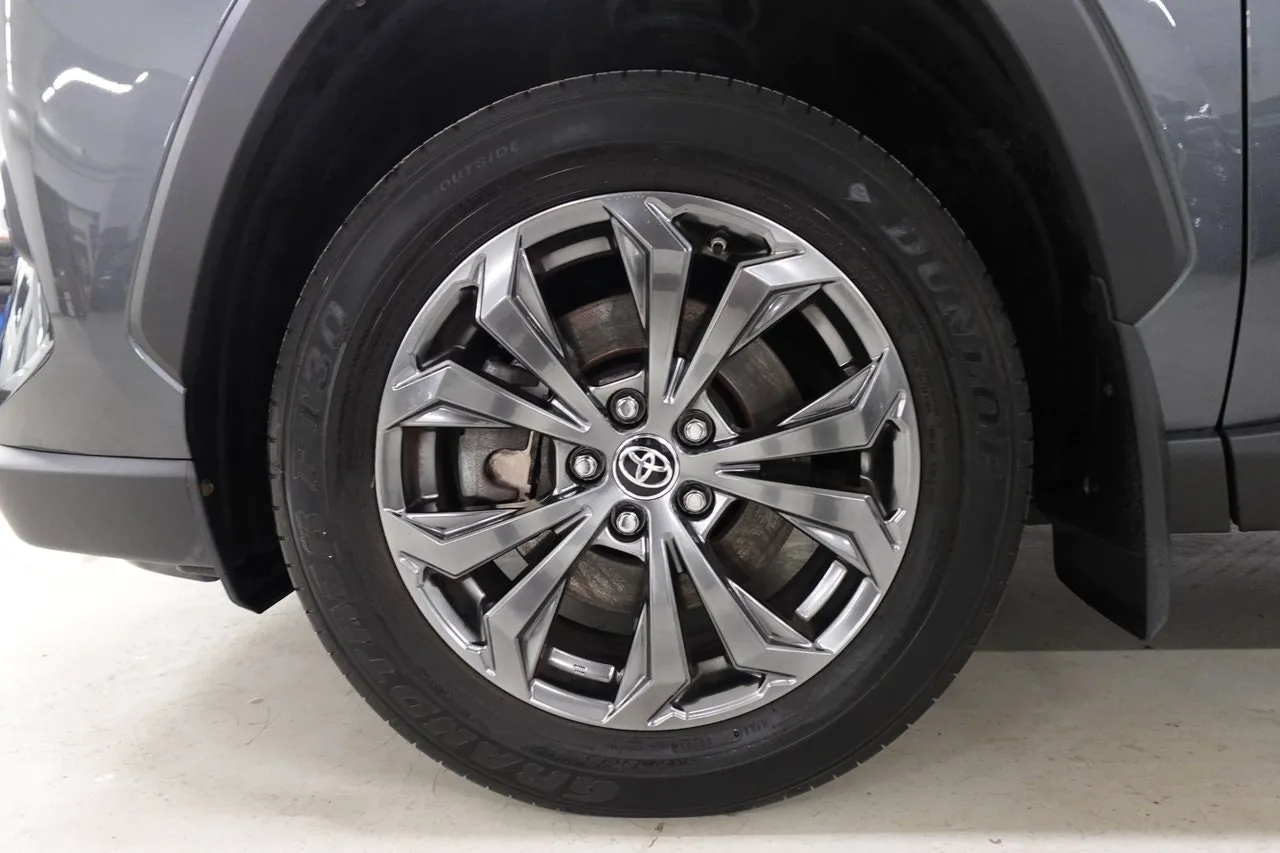 Vehicle image 20