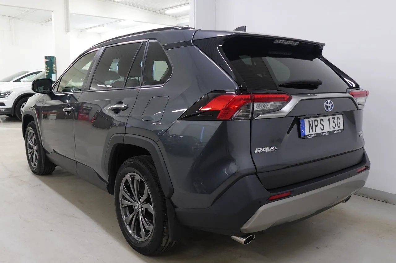 Vehicle image 21