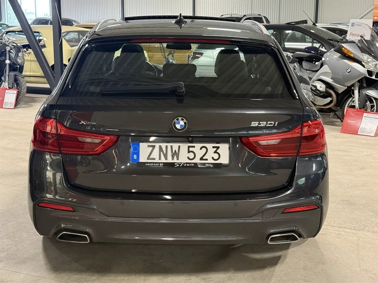 Vehicle image 3