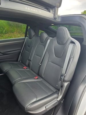 Tesla Model X bild 16