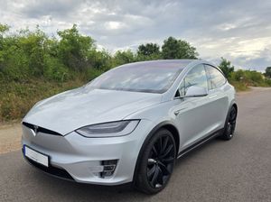 Tesla Model X bild 2