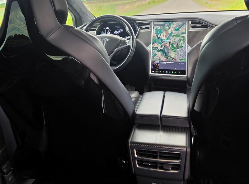 Tesla Model X bild 4