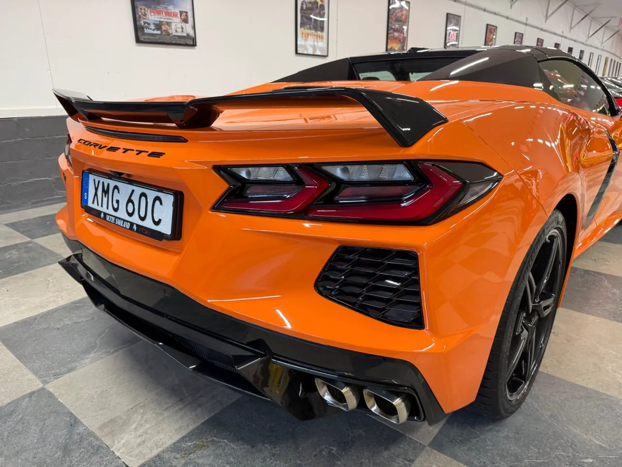 Vehicle image 18