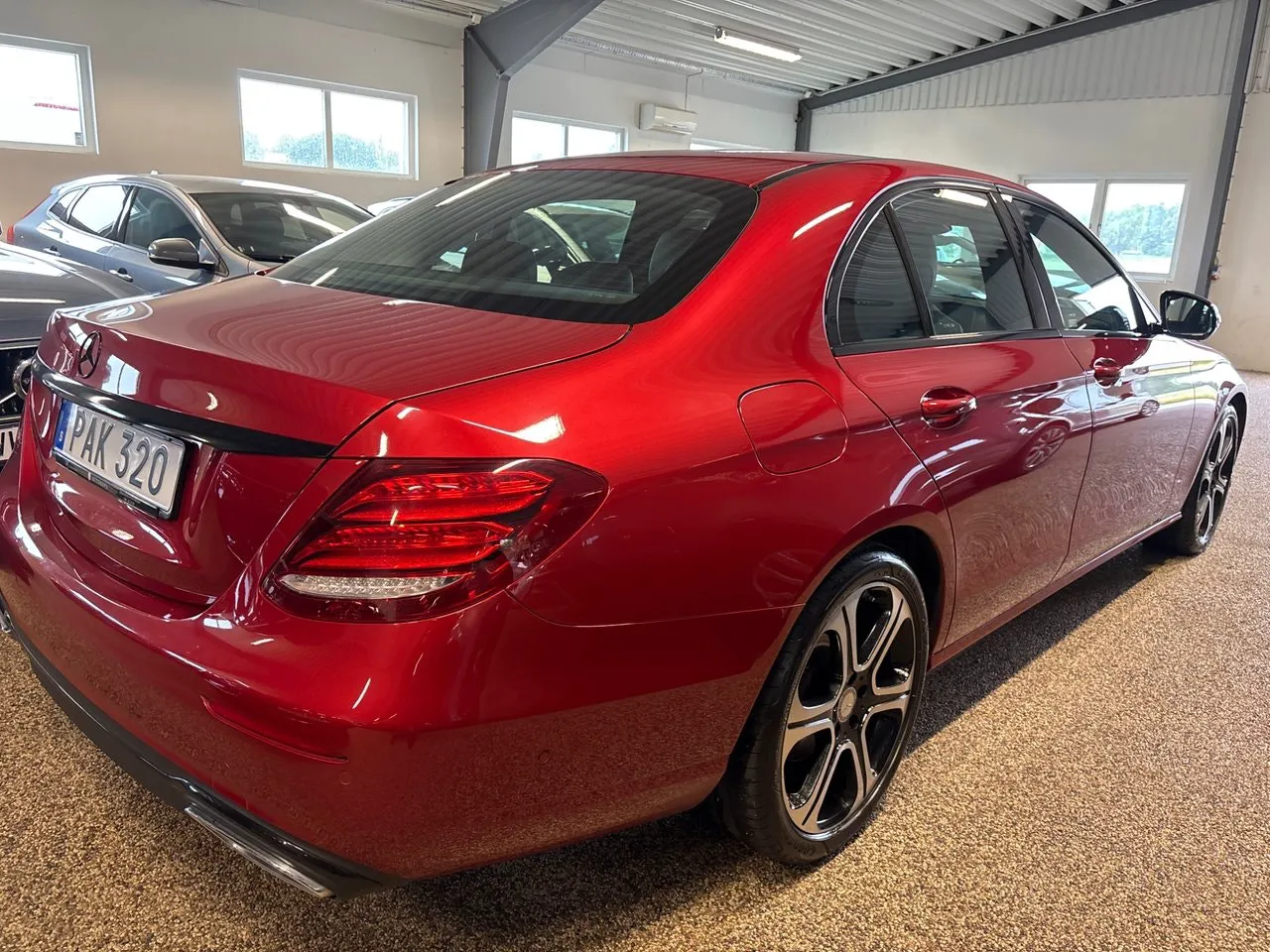 Vehicle image 9