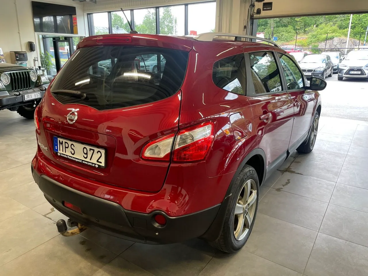 Vehicle image 4