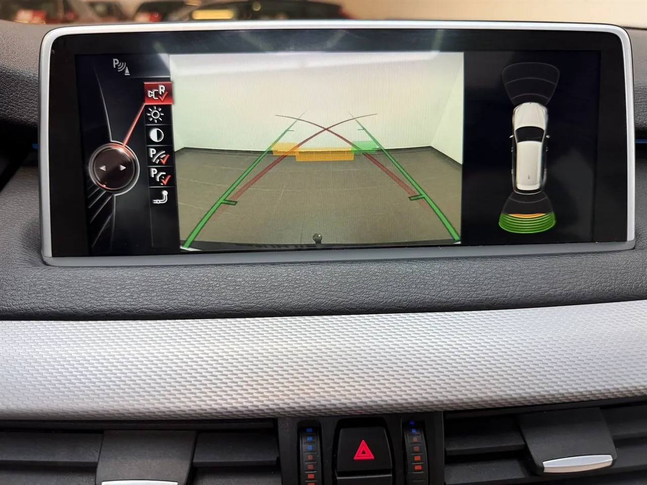 Vehicle image 18