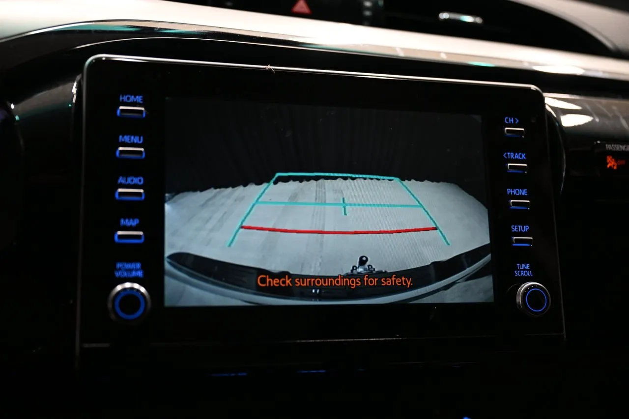 Vehicle image 18