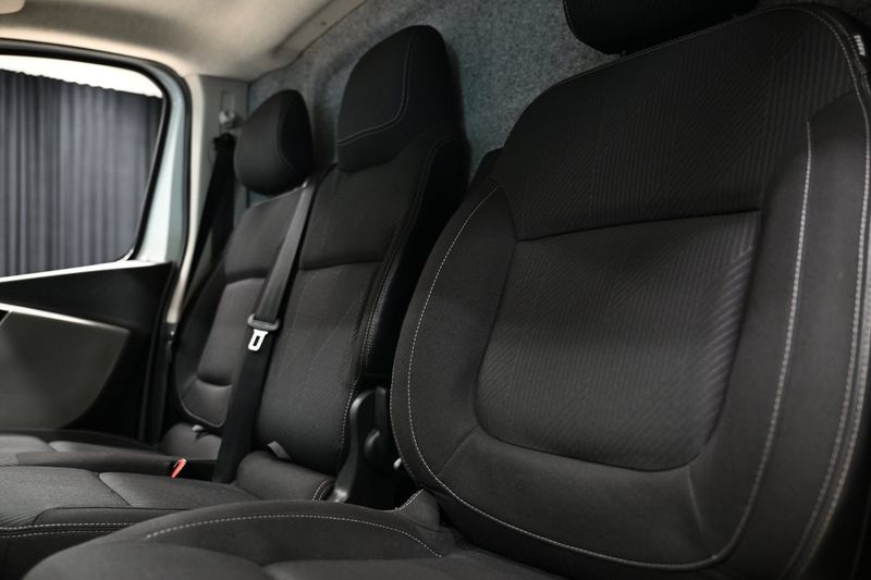 Nissan NV300 bild 22
