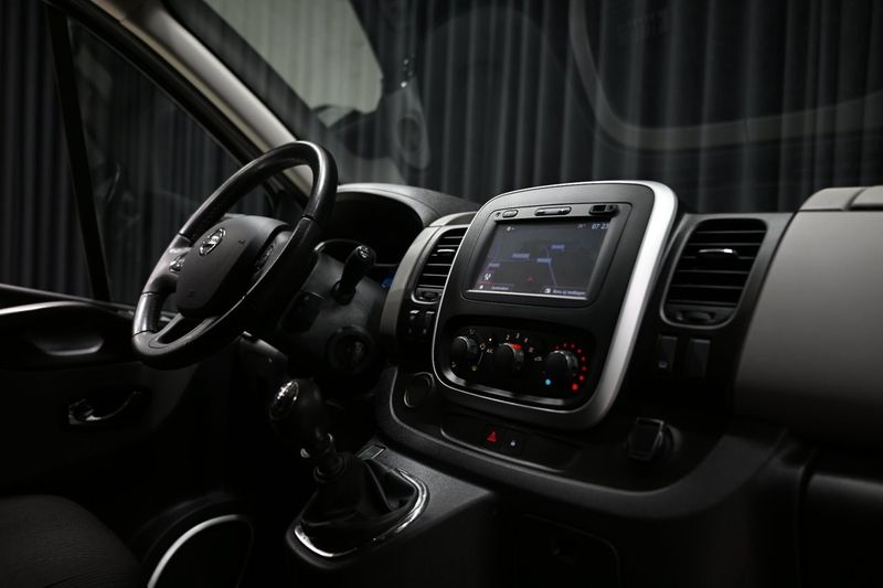 Nissan NV300 bild 27