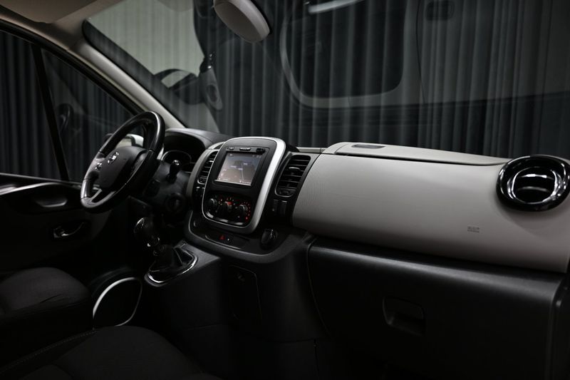 Nissan NV300 bild 26