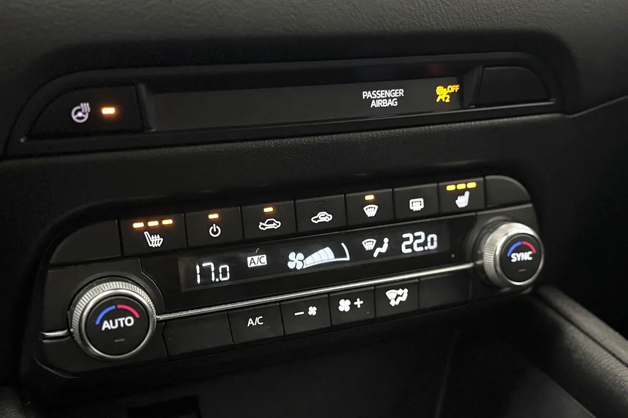 Vehicle image 27