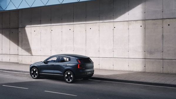 Volvo EX30 P5 RWD Core PRIVATLEASING 3490 kr/mån - 2027