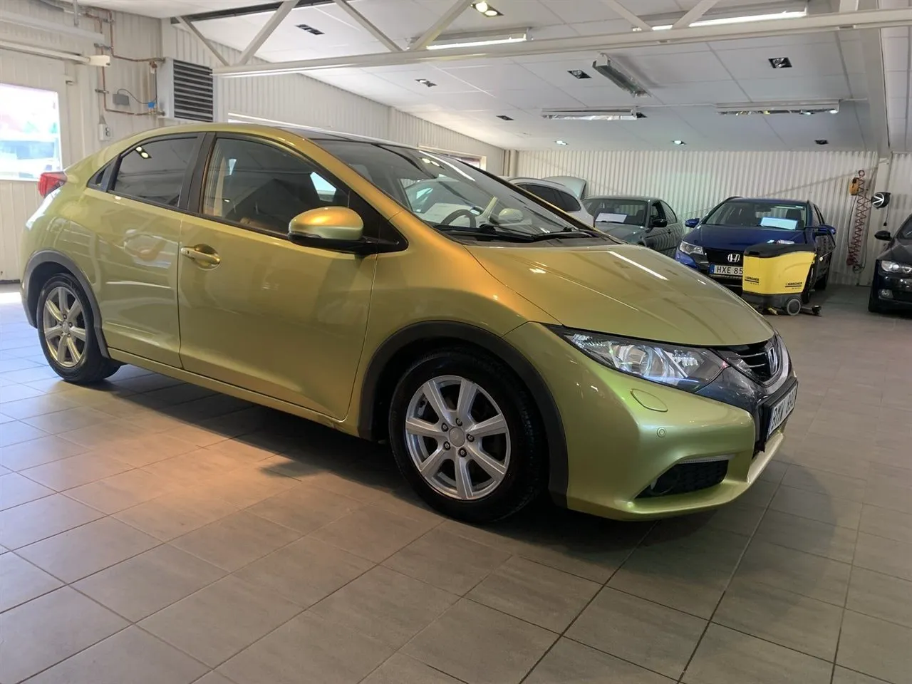 Vehicle image 1