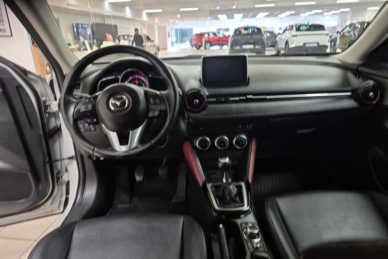 Mazda CX-3 bild 8