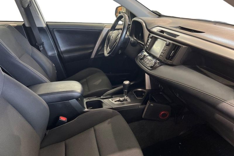 Toyota RAV4 bild 7