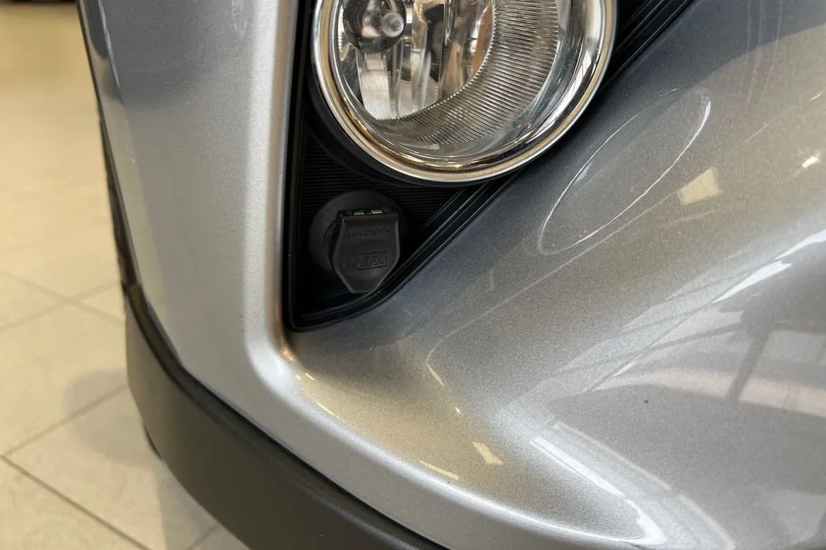 Vehicle image 21