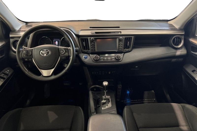 Toyota RAV4 bild 10