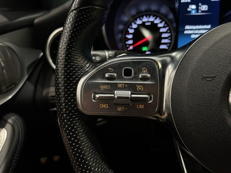 Mercedes GLC300 bild 12