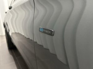 Mercedes GLC300 bild 6