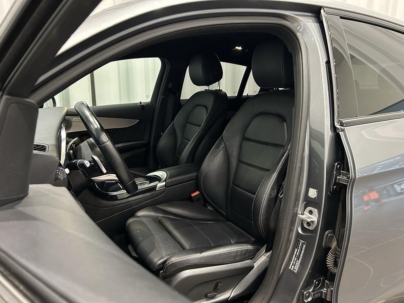 Mercedes GLC300 bild 7